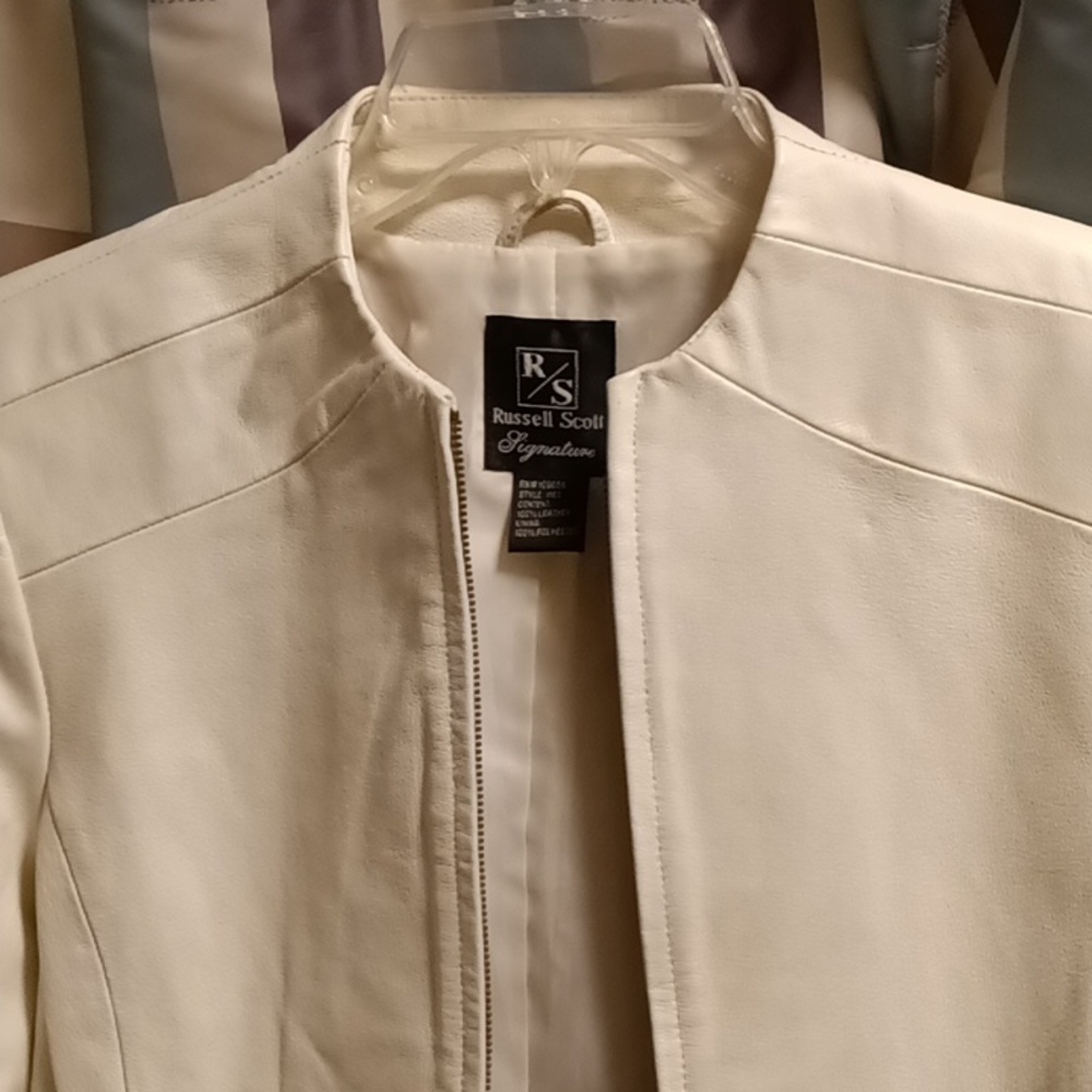 FINAL PRICE Russell Scott 100% leather eggshell l/s jacket w patched shoulders